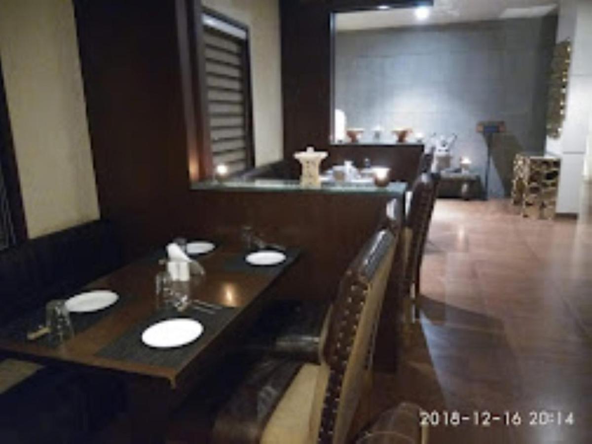 Hotel Sai Saya,Nashik Bagian luar foto
