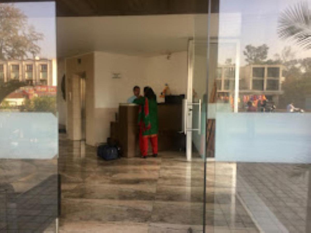 Hotel Sai Saya,Nashik Bagian luar foto