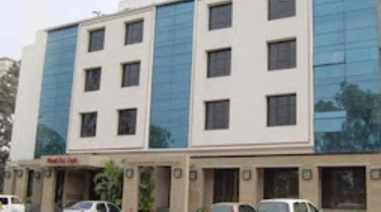 Hotel Sai Saya,Nashik Bagian luar foto